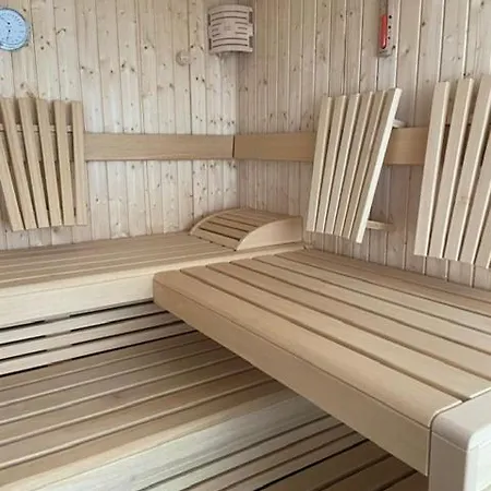 Krone & Restaurant 3* Friedrichshafen