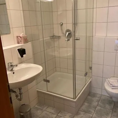 Krone & Restaurant Hotell FDH