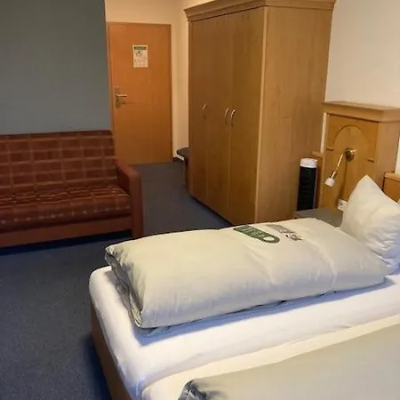 Krone & Restaurant Hotell